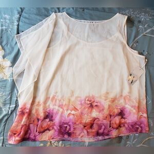 NWOT Worthington size Large off white and floral pattern top